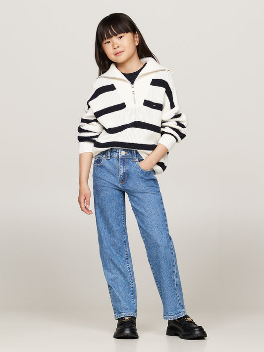 Jeans da ragazza modello mom con cinque tasche