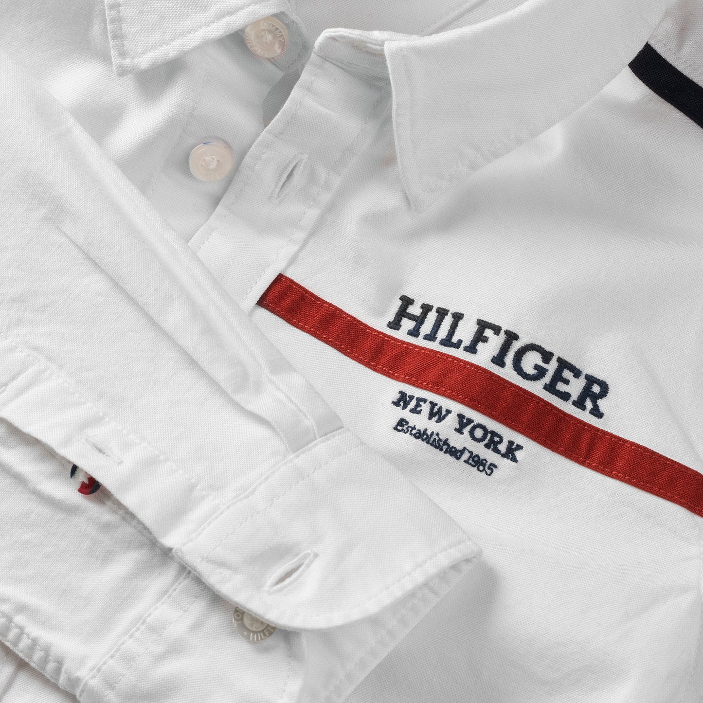 Camicia slim a maniche lunghe con dettagli a contrasto