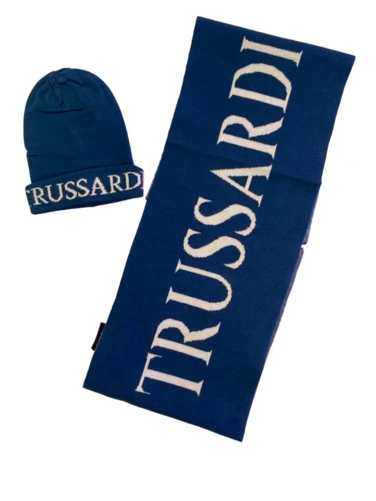 Cappello e sciarpa con maxi logo lettering