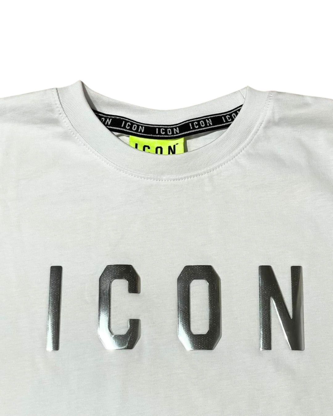 T-shirt da ragazzo con logo lettering laminato sul davanti  IBKS00652