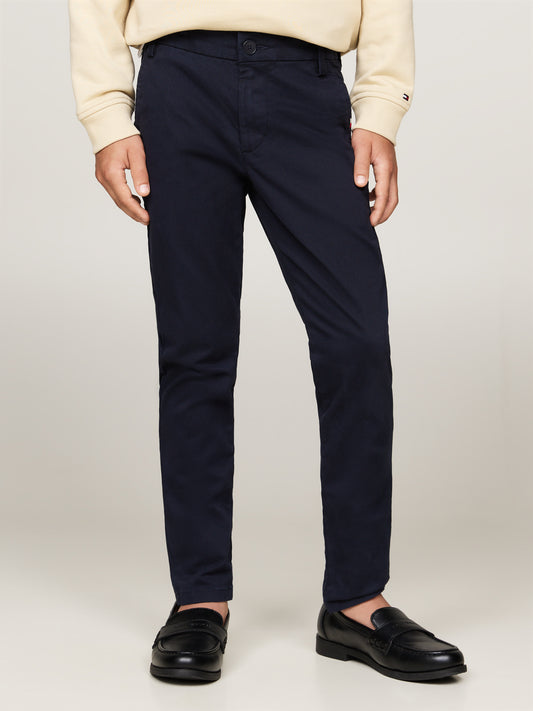 Pantaloni slim con tasche sul retro