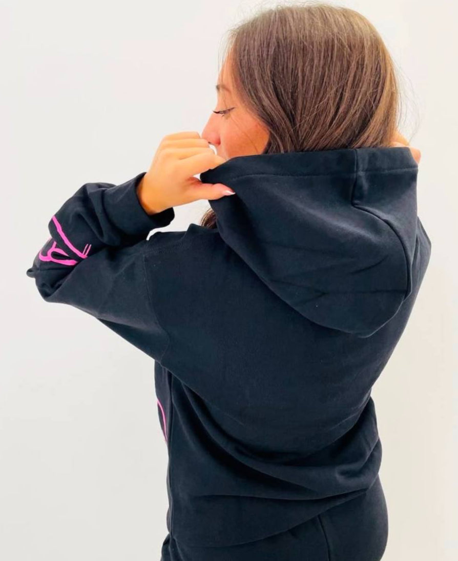 Felpa da ragazza con cappuccio e maxi logo sul fondo