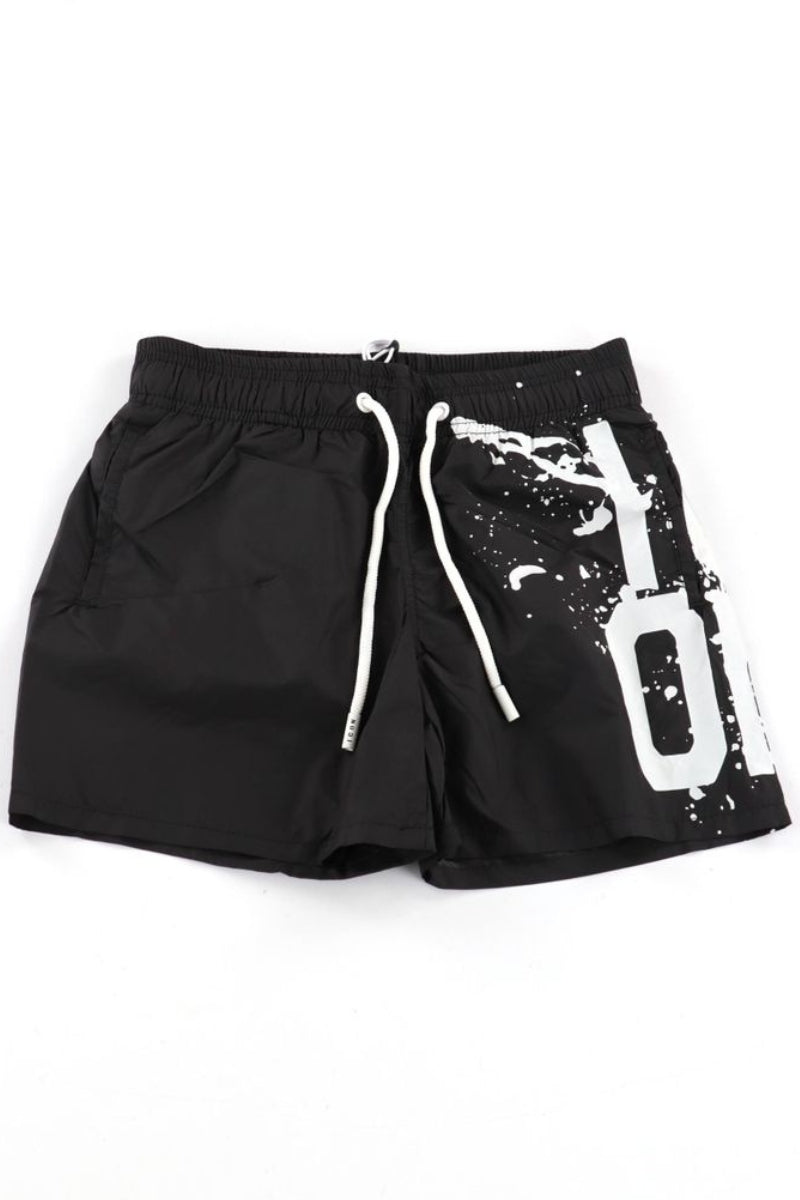 Costume da bagno da ragazzo modello boxer con stampa con maxi logo lettering e schizzi a sinistra IBCS001173