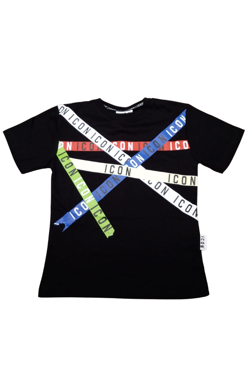 T-shirt da ragazzo con stampa bande multi color e multi logo lettering a incrocio IBKS001115