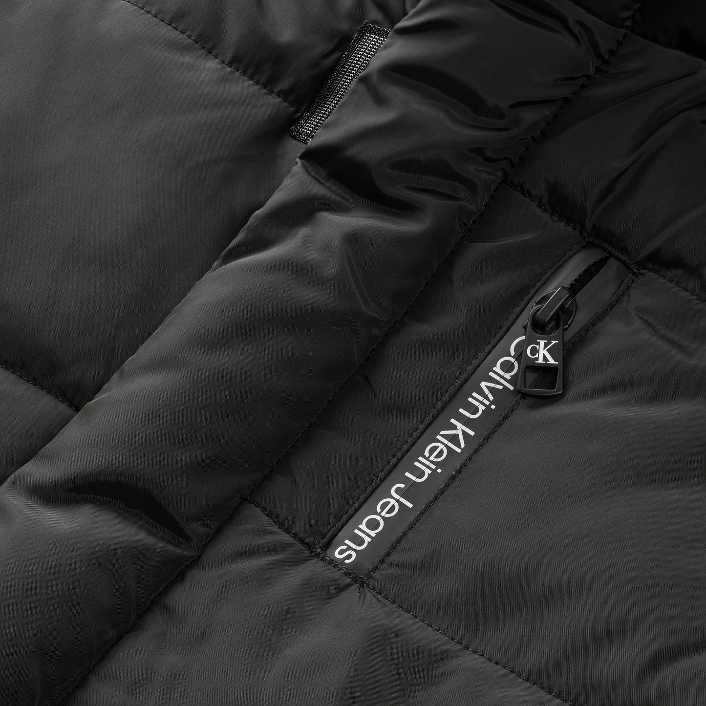 Giubbotto da ragazzo con imbottitura pesante e logo lettering sul davanti IB0IB01276BEH