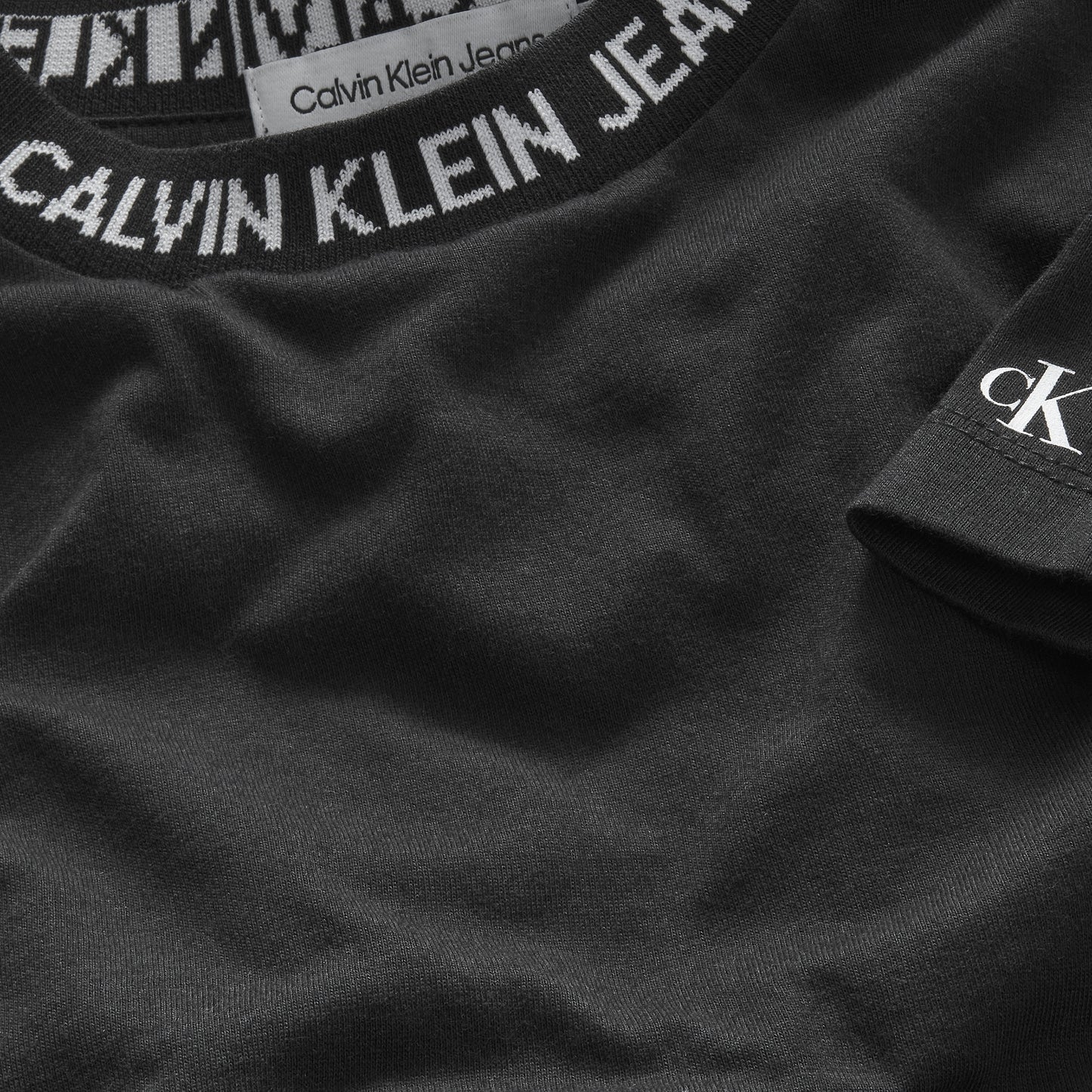 T-shirt da ragazzo in cotone con logo lettering a contrasto sul collo e logo monogram sulla manica IU0IU00234BEH