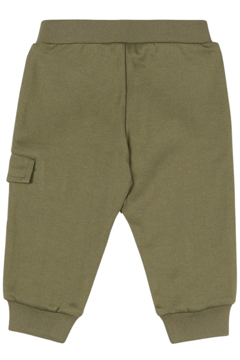 Pantaloni tuta cargo da neonato e bambino con logo lettering gommato sulla patta sinistra  J52436