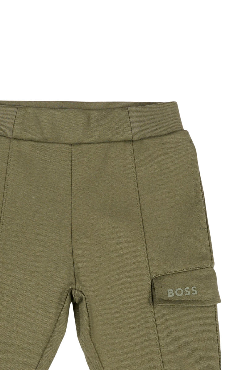 Pantaloni tuta cargo da neonato e bambino con logo lettering gommato sulla patta sinistra  J52436