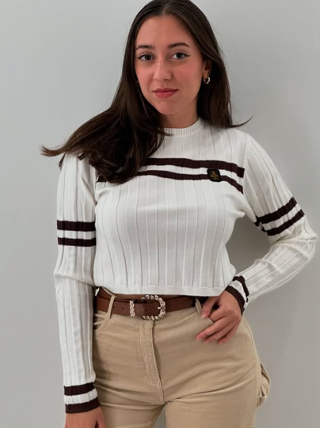 Maglione cropped da ragazza a coste